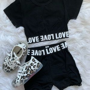 NEW shorts and top crop set.